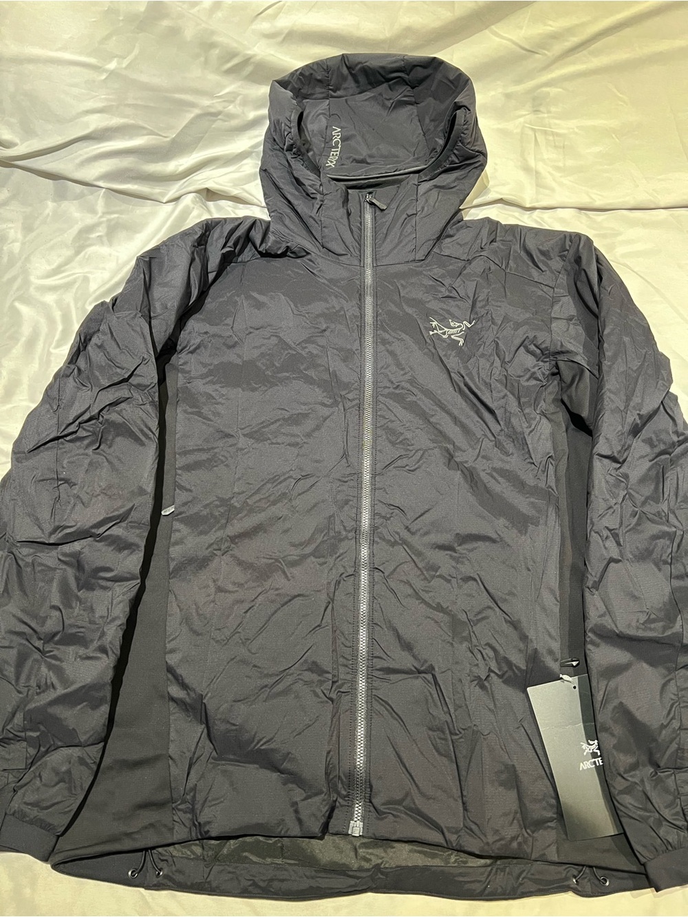 Arc’teryx Atom hoodie black